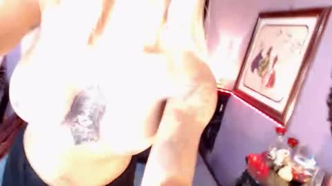 Snapshot of xxqueenofperfectionxx chatting on January 3, 2025, 11:01 pm urperfection kelly online show from January 3, 2025, 11:01 pm