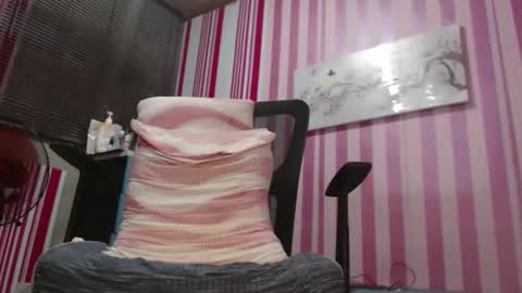 Snapshot of xxrowenatastycockforyouxx chatting on October 3, 2025, 2:52 am xxrowenatastycockforyouxx online show from October 3, 2025, 2:52 am