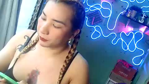 xxsassyfox online show from January 9, 2026, 9:01 am