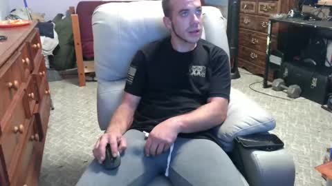 Snapshot of xxscubastevexxx chatting on September 27, 2025, 3:22 am xxScubaStevexx online show from September 27, 2025, 3:22 am