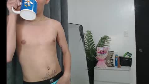 Snapshot of xxsebastian18 chatting on March 10, 2025, 8:45 pm seb online show from March 10, 2025, 8:45 pm