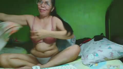 Snapshot of xxsexypinayxx chatting on February 18, 2025, 7:54 am xxsexypinayxx online show from February 18, 2025, 7:54 am
