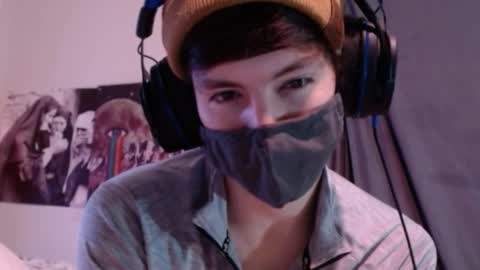 Snapshot of xxwhitefoxx chatting on October 17, 2025, 2:59 am David Fox online show from October 17, 2025, 2:59 am