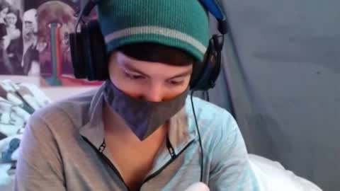 Snapshot of xxwhitefoxx chatting on November 2, 2025, 3:53 am David Fox online show from November 2, 2025, 3:53 am