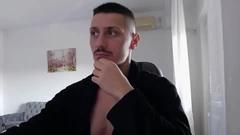 xxx_alejandro online show from October 17, 2025, 7:55 am