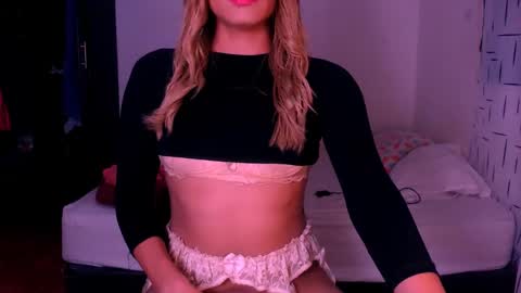 Snapshot of xxxanonymousloverxxx chatting on February 1, 2025, 12:40 am Chiara online show from February 1, 2025, 12:40 am