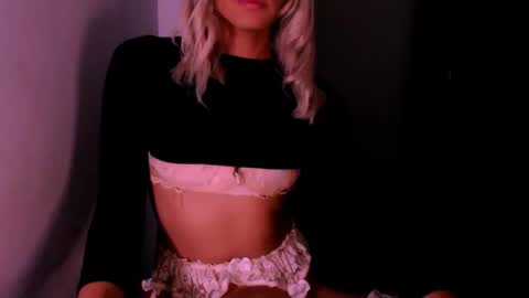 Snapshot of xxxanonymousloverxxx chatting on September 24, 2025, 4:16 am Chiara online show from September 24, 2025, 4:16 am