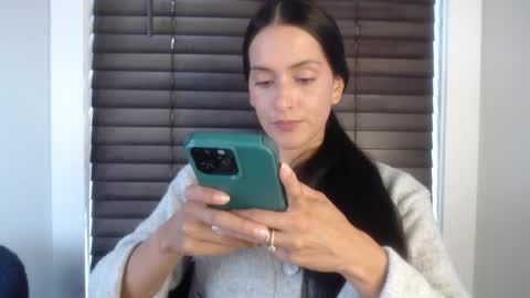 Snapshot of xxxbellalola chatting on October 22, 2025, 5:02 pm Lola online show from October 22, 2025, 5:02 pm