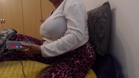 Ayanda online show from October 15, 2025, 8:53 pm