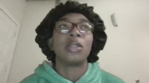 Danielle online show from December 1, 2025, 8:47 pm