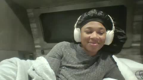 Danielle online show from February 18, 2026, 6:42 am