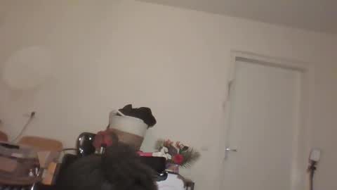 Snapshot of xxxdanidoomsdayxxx chatting on May 14, 2026, 8:37 pm Danielle online show from May 14, 2026, 8:37 pm
