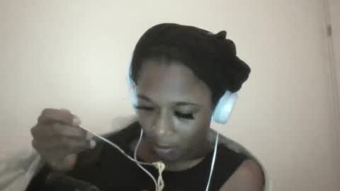 Snapshot of xxxdanidoomsdayxxx chatting on June 2, 2026, 6:43 pm Danielle online show from June 2, 2026, 6:43 pm