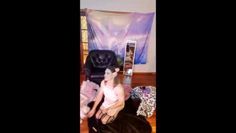 xxxeddsxxxanaly online show from March 10, 2026, 11:15 am