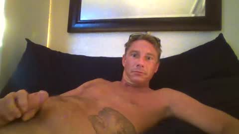 Snapshot of xxxelentdick chatting on February 28, 2025, 6:43 am deeeeznutz online show from February 28, 2025, 6:43 am