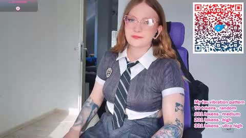 Keira online show from April 17, 2026, 7:00 am