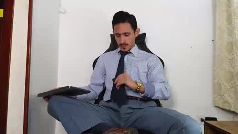 Snapshot of xxxhome_alonexxx chatting on January 8, 2026, 8:11 pm Kev online show from January 8, 2026, 8:11 pm