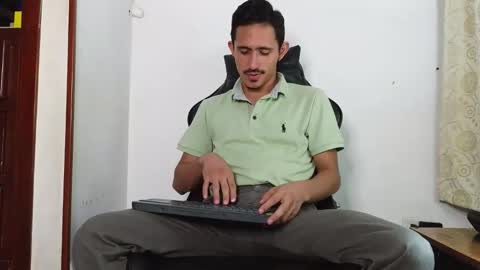 Snapshot of xxxhome_alonexxx chatting on January 9, 2026, 8:54 pm Kev online show from January 9, 2026, 8:54 pm