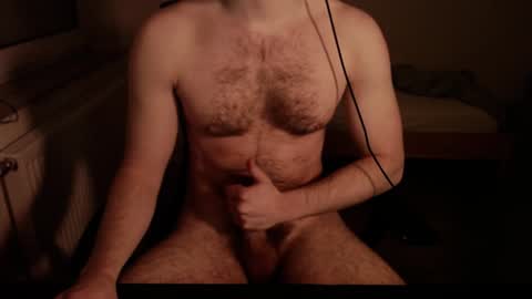 Snapshot of xxxhornybear99xxx chatting on December 2, 2024, 7:05 pm Matthias online show from December 2, 2024, 7:05 pm