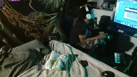 xxxjrstrokesxxx online show from March 1, 2025, 7:48 pm