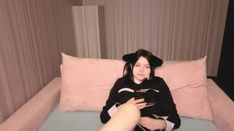 foxy online show from April 14, 2026, 10:10 am