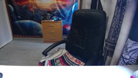 Lana online show from October 15, 2025, 10:04 am