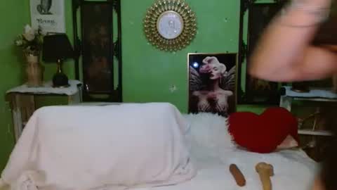 PAMPAM online show from April 13, 2026, 6:13 pm