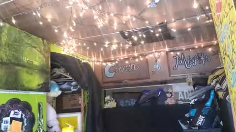 Snapshot of xxxqueenmandydickenz chatting on November 9, 2025, 11:47 pm XXXQueenMandyDickenz online show from November 9, 2025, 11:47 pm