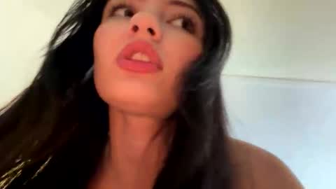 xxxsophiaday online show from May 3, 2026, 8:37 pm