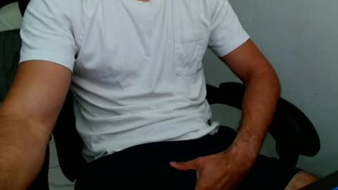 xxxswttt online show from August 5, 2026, 8:33 pm