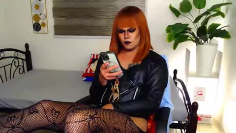 QueenMarina online show from May 11, 2026, 4:04 pm