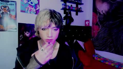 xzerox_ online show from December 19, 2025, 10:06 pm