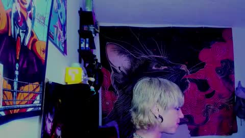 xzerox_ online show from December 21, 2025, 12:23 pm