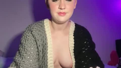 Snapshot of y0uvebeenjinxed chatting on November 3, 2025, 10:05 am Jinx online show from November 3, 2025, 10:05 am