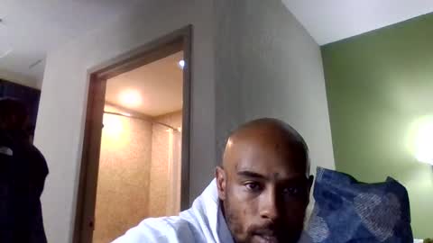 YallFav0rit3couple online show from May 3, 2026, 5:24 am