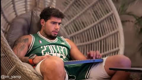 yamp sambrano online show from February 21, 2026, 11:39 pm