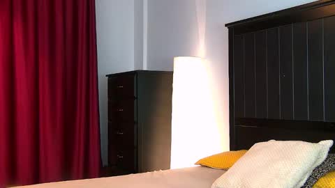 yanira_ass_ online show from November 1, 2025, 5:09 am