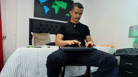 Snapshot of yank4fuck chatting on December 21, 2024, 10:40 pm yank4fuck online show from December 21, 2024, 10:40 pm