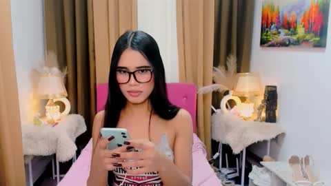 Yanna online show from November 14, 2025, 10:14 am