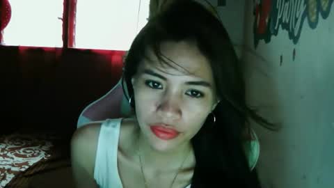 Snapshot of yannifayeee chatting on November 3, 2025, 4:36 am Yanni online show from November 3, 2025, 4:36 am