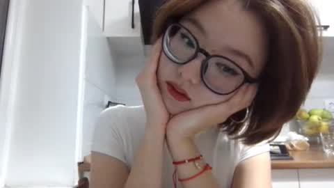 Snapshot of yanverfaille chatting on October 3, 2025, 6:16 pm Lily online show from October 3, 2025, 6:16 pm