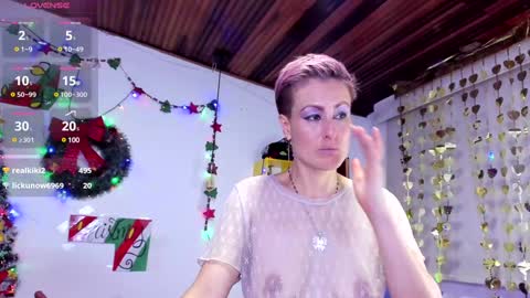 Yasemin online show from December 27, 2024, 11:10 pm