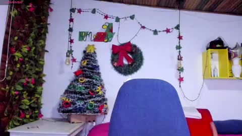 Yasemin online show from December 30, 2024, 7:11 pm