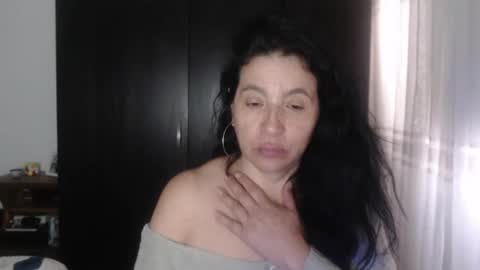 Snapshot of yasmin_love85 chatting on December 11, 2024, 3:05 pm yasmin_love85 online show from December 11, 2024, 3:05 pm