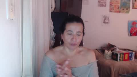 Snapshot of yasmin_love85 chatting on December 2, 2025, 5:19 pm yasmin_love85 online show from December 2, 2025, 5:19 pm