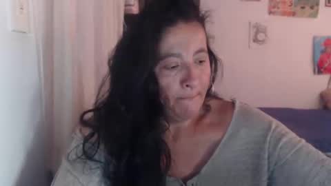Snapshot of yasmin_love85 chatting on April 14, 2026, 3:40 pm yasmin_love85 online show from April 14, 2026, 3:40 pm