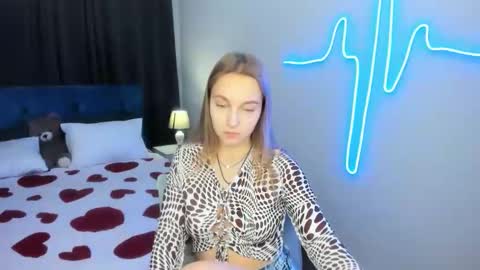 Snapshot of yasminasage chatting on October 5, 2025, 6:39 pm Yasmina online show from October 5, 2025, 6:39 pm