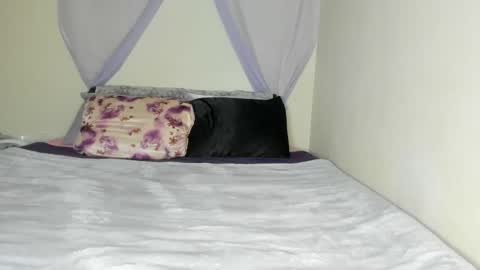 Yasmina online show from October 14, 2025, 10:10 pm