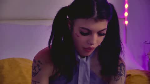 Diana online show from May 24, 2026, 4:06 am