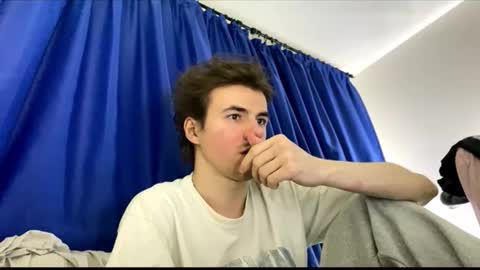 yayay333 online show from January 5, 2026, 5:27 pm